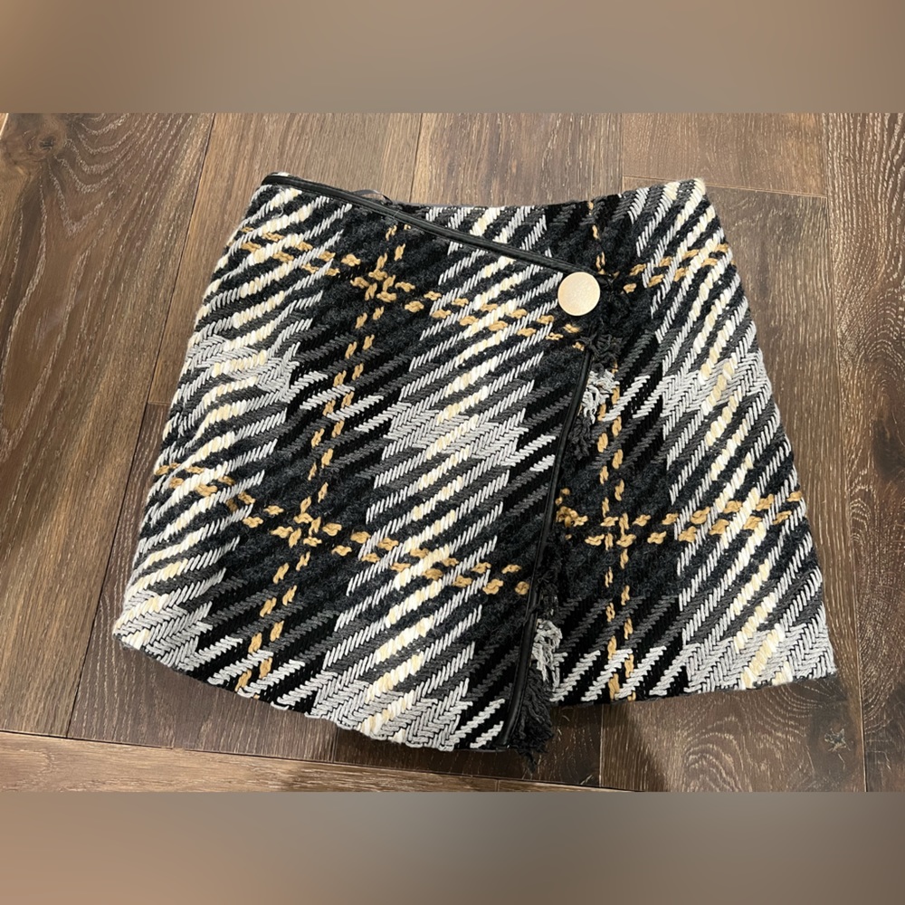 RIVER ISLAND studio check mini skirt
